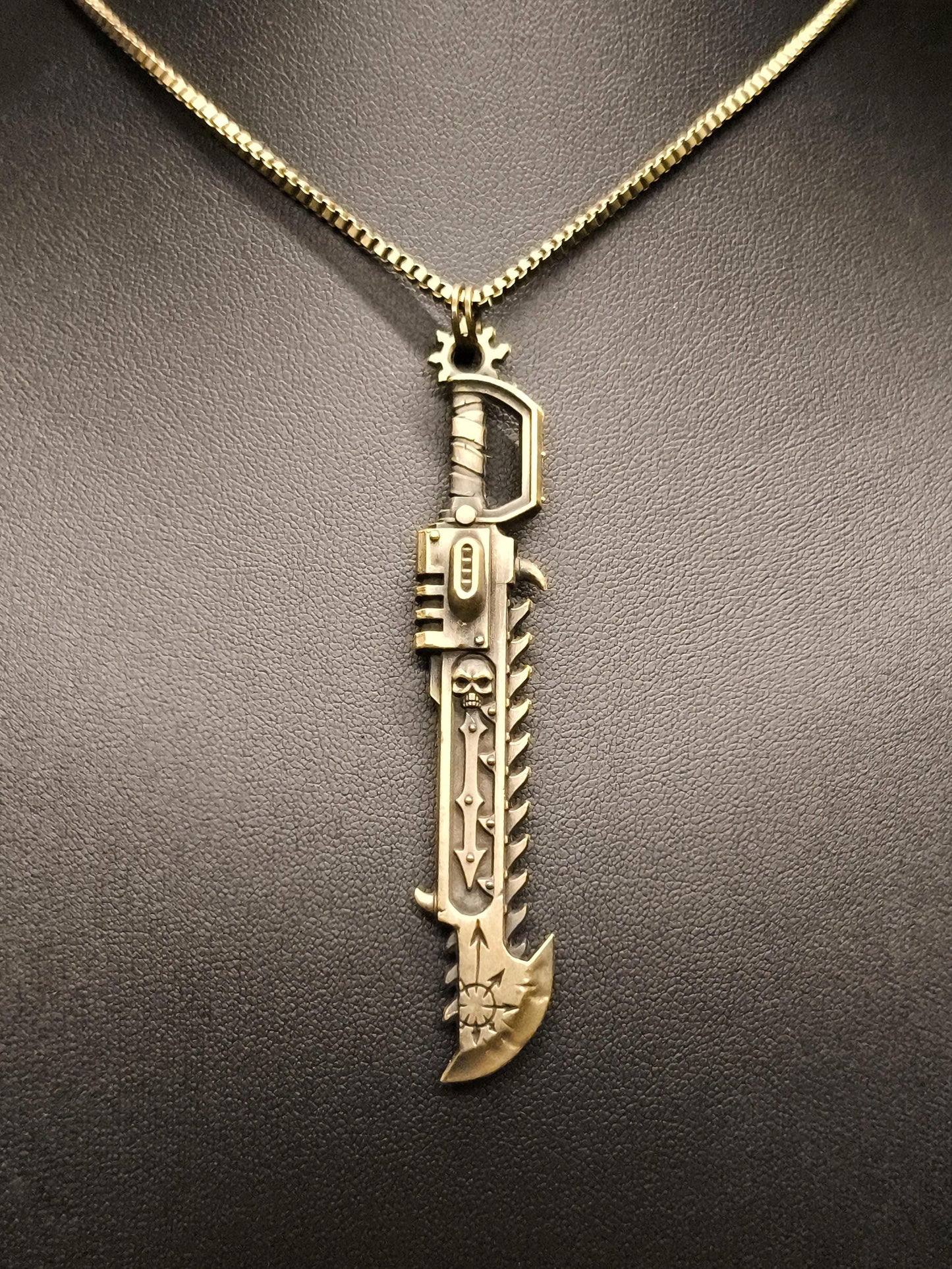 Warhammer40K Heretic Chainsword Pendant and Chain Necklace
