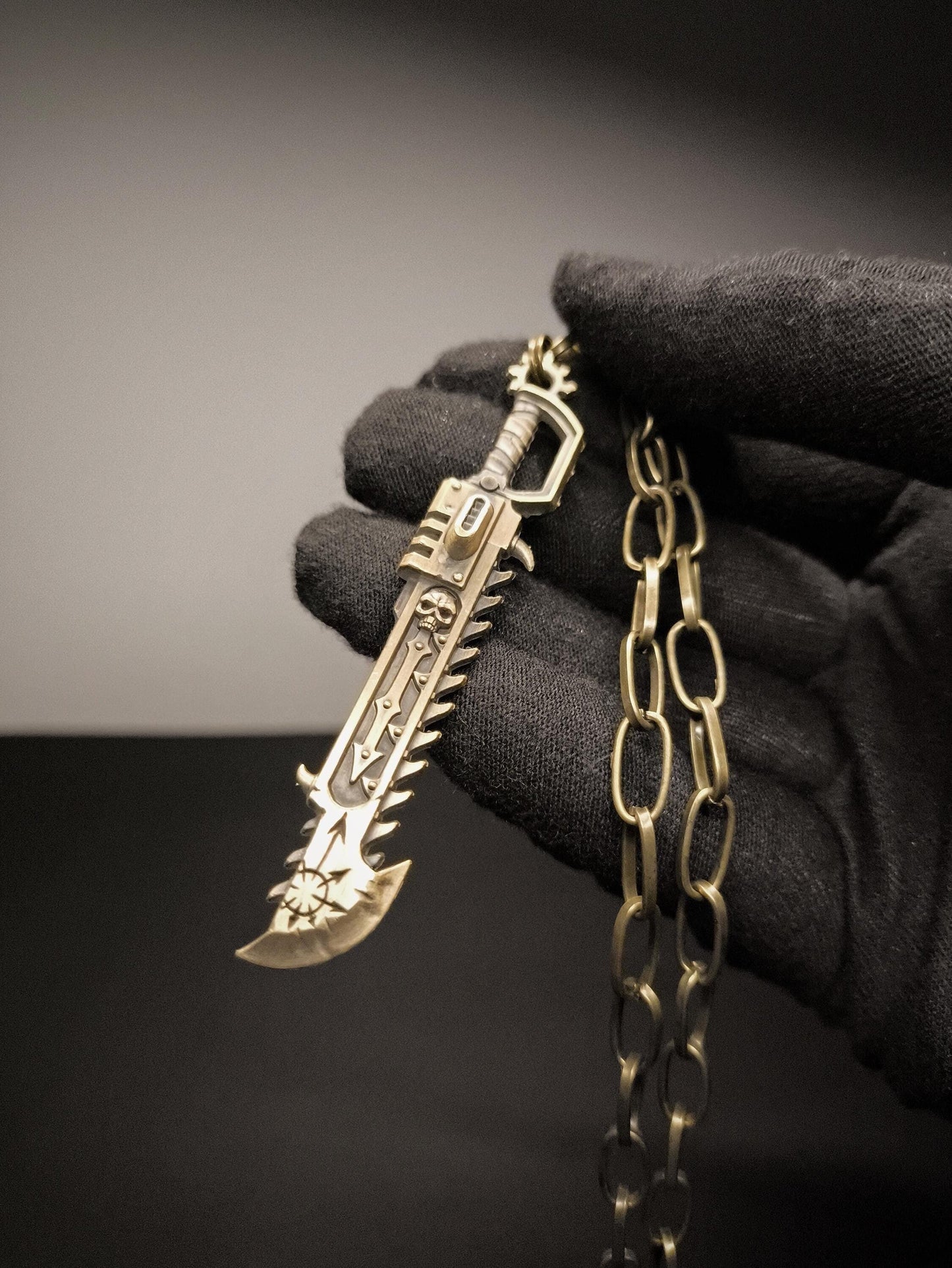 Warhammer40K Heretic Chainsword Pendant and Chain Necklace