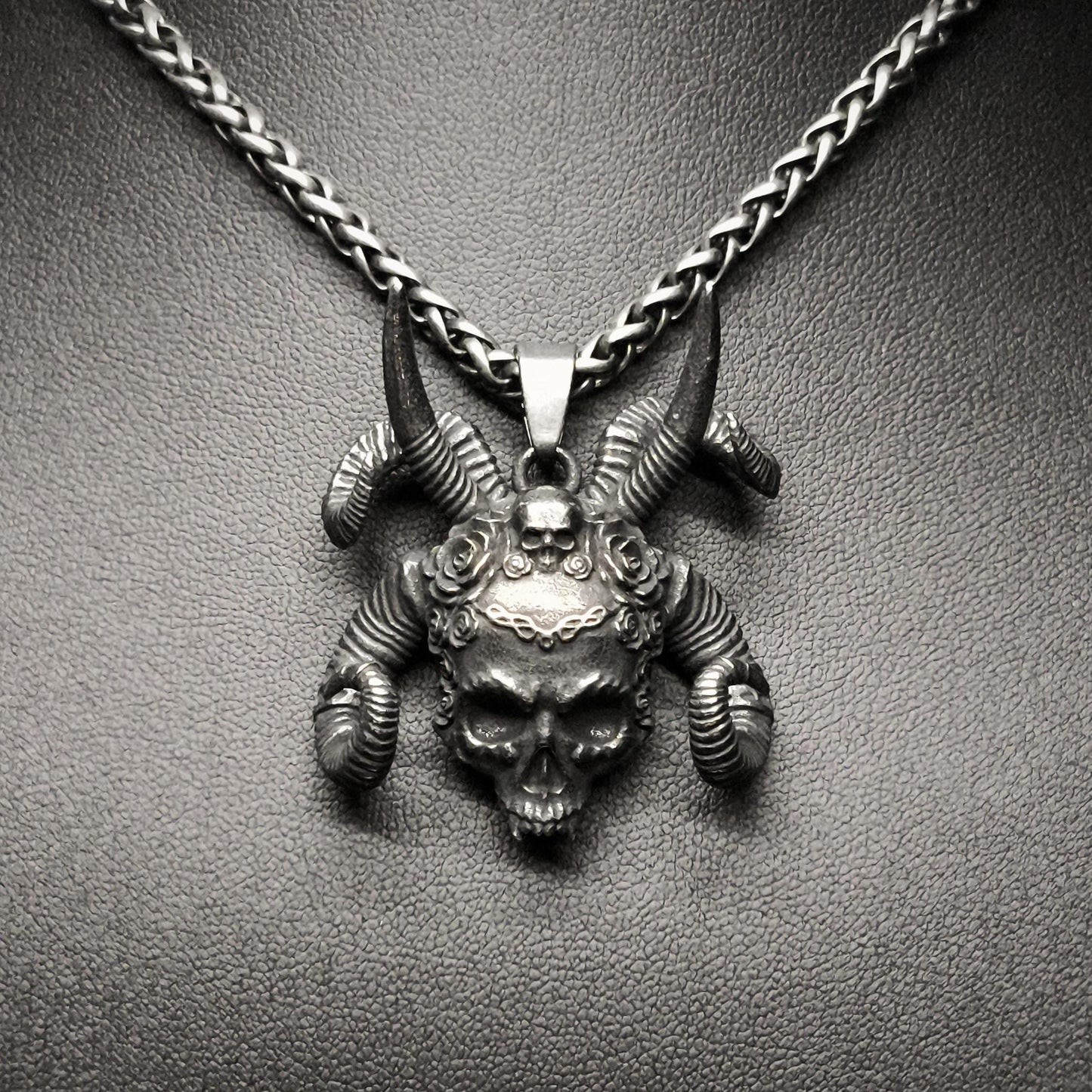 Warden of Shadows — Decorative Tribal Skull Pendant and Chain Necklace