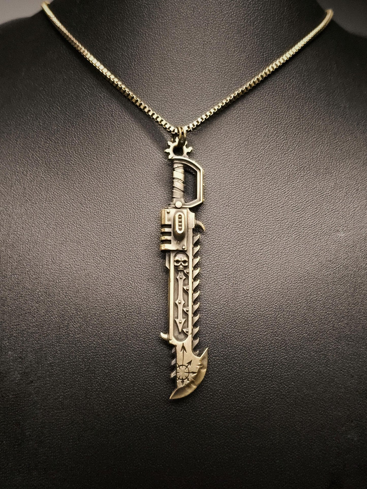 Warhammer40K Heretic Chainsword Pendant and Chain Necklace